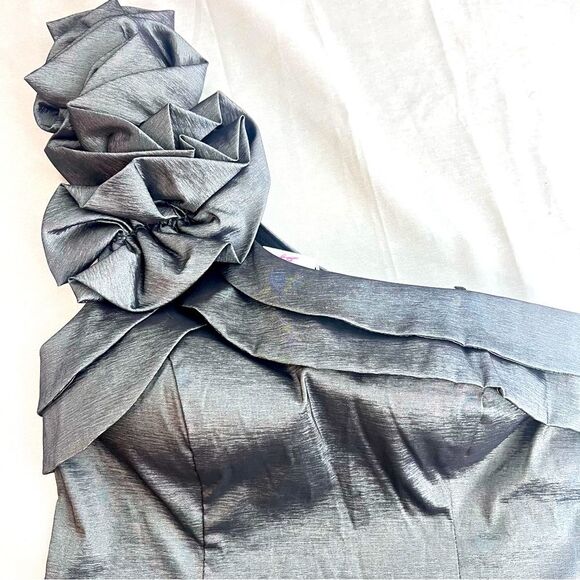 Xscape by Joanna Chen One-Shoulder shiny Gray stretch Dress Sz 6 Prom wedding - Picture 9 of 10